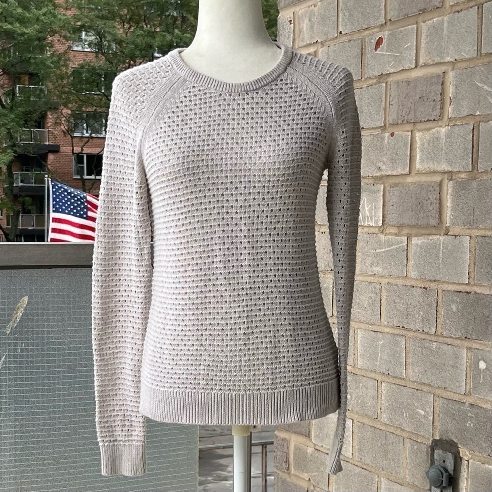Max Studio Back Button Knit Sweater Size S - Picture 2 of 7